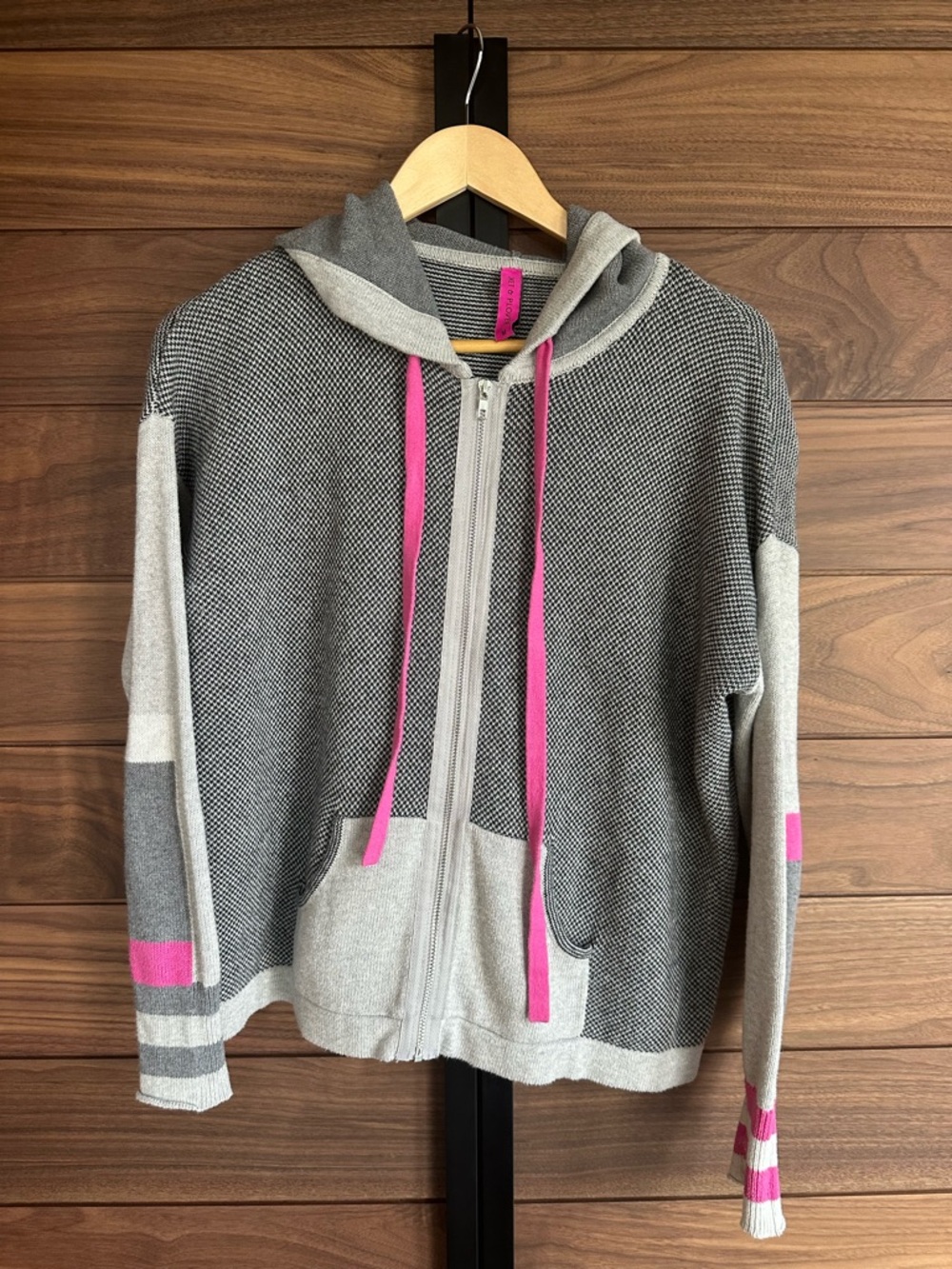 Gray Knit Zip Hoodie Sweater with Pink Accents. Zacket & Plover. Medium